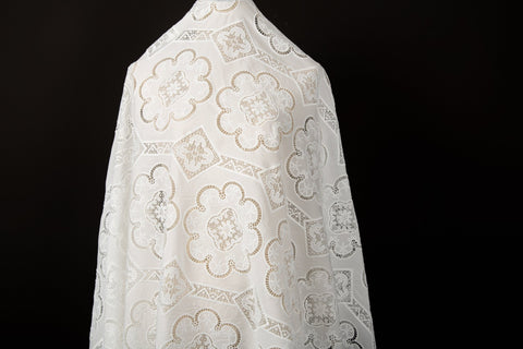 [Lisbon Light Series] Vintage Quatrefoil & Diamond Faux-Patchwork Embroidered Lace | Architectural Bridal Fabric