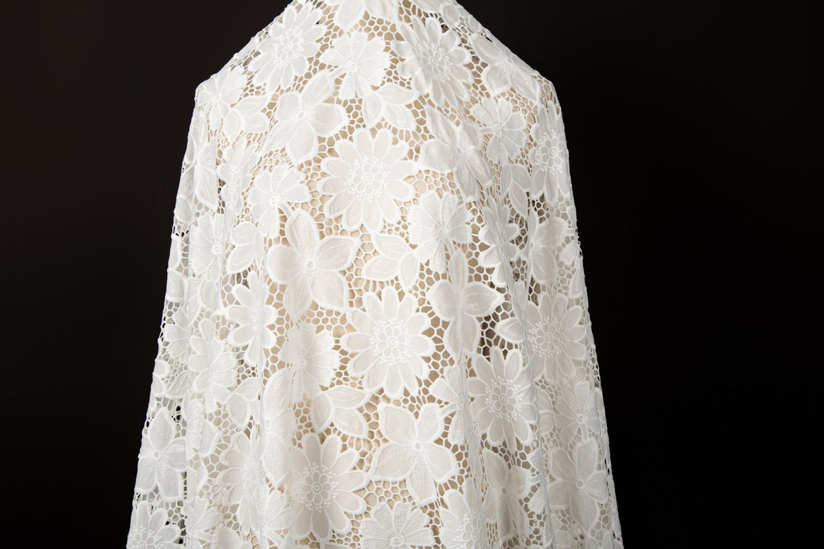 [Solaris Bloom Series] Oversized Daisy Embroidered Honeycomb Mesh Lace | Mod Bridal Fabric