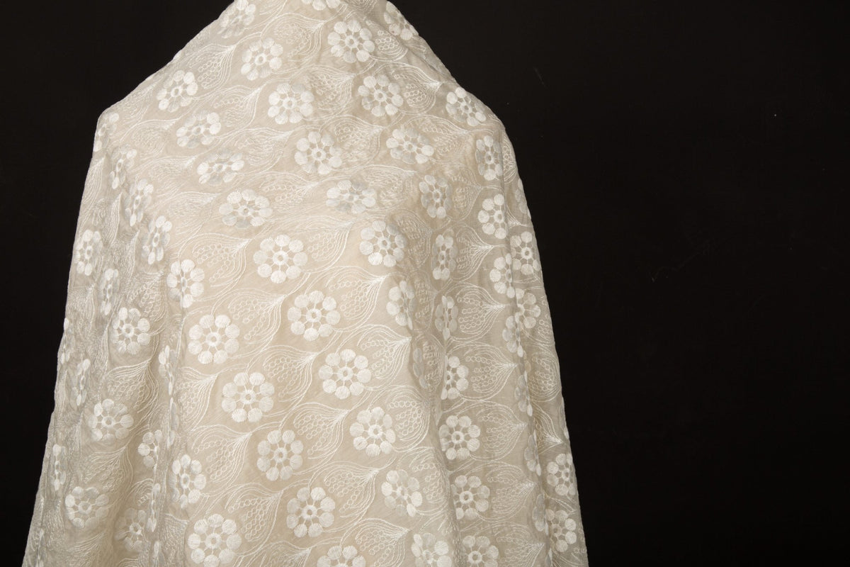 [Spring Waltz Series] Vintage Daisy & Wave Vine Embroidered Chiffon | Romantic Bridal Lace